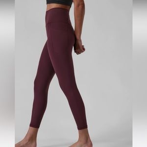 Athleta Salutation Stash Pocket II Leggings M